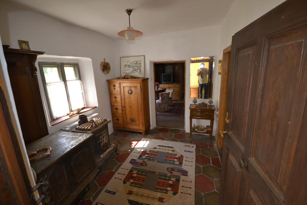 B&B La Tana Dell'Orso - Die Baerenhoehle カステッロ・ディ・フィエンメ 部屋 写真