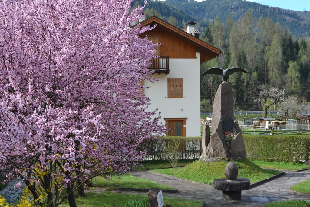 B&B La Tana Dell'Orso - Die Baerenhoehle カステッロ・ディ・フィエンメ エクステリア 写真