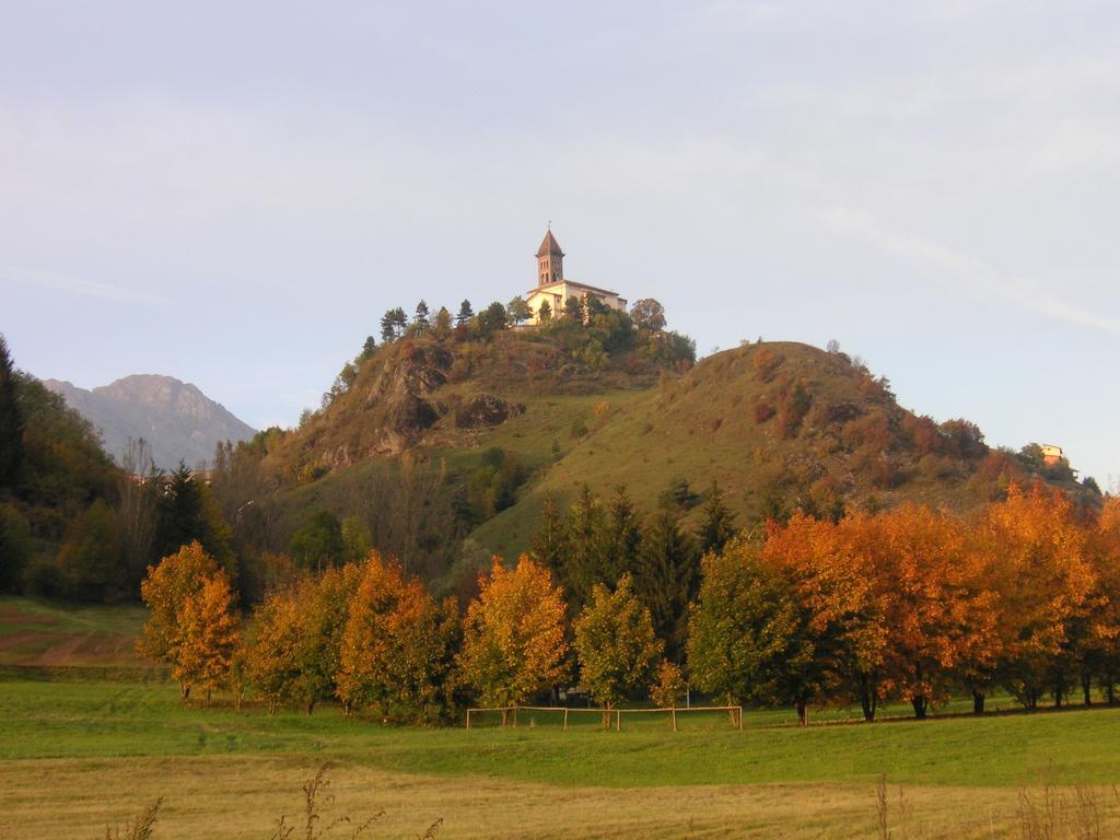 B&B La Tana Dell'Orso - Die Baerenhoehle カステッロ・ディ・フィエンメ エクステリア 写真